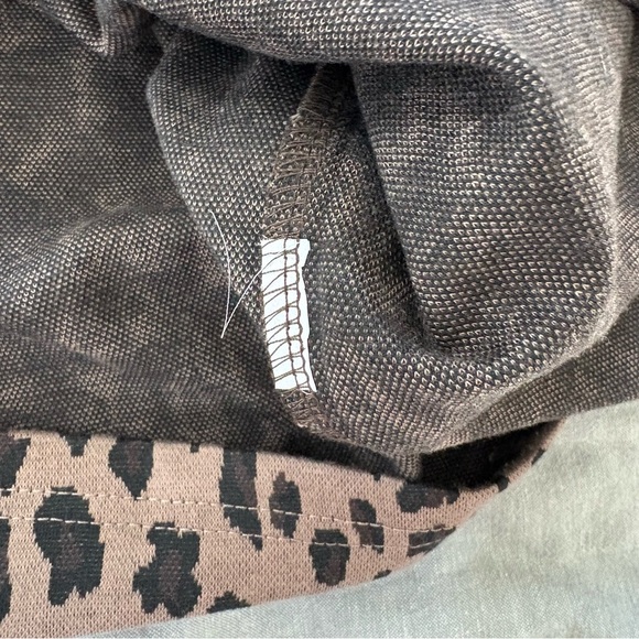 ANTHRO Blue Tassel Balloon Sleeve Cheetah Sweatshirt MED - Picture 5 of 8